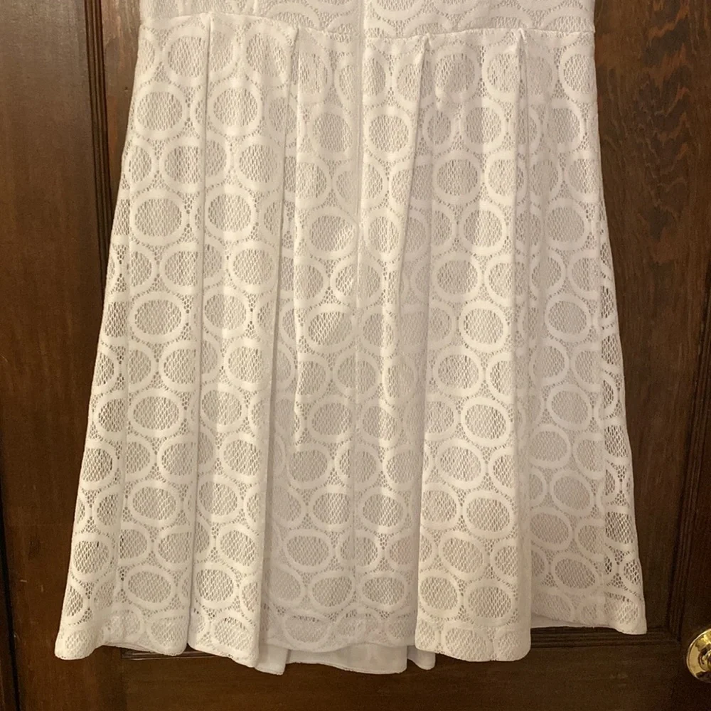 White Sleeveless New York and Company Dress - Picture 8 of 10